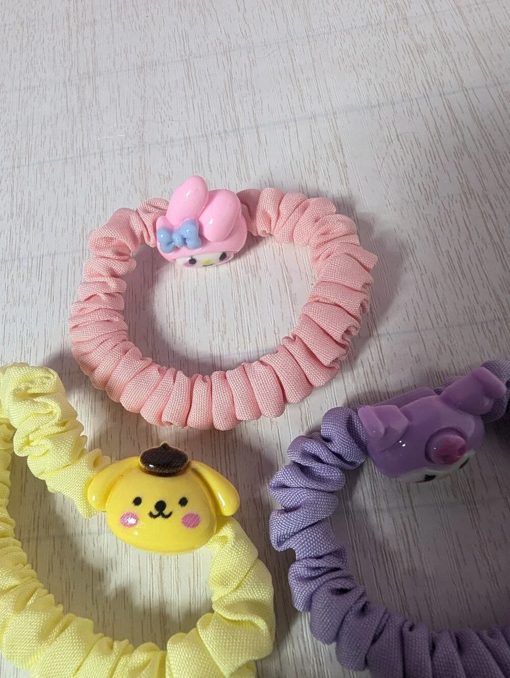 Sanrio kawaii 5 pk skinny scrunchies pastel hair ties